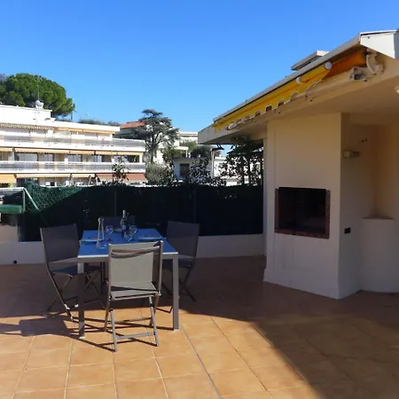 Les Cyclades Apartment *
